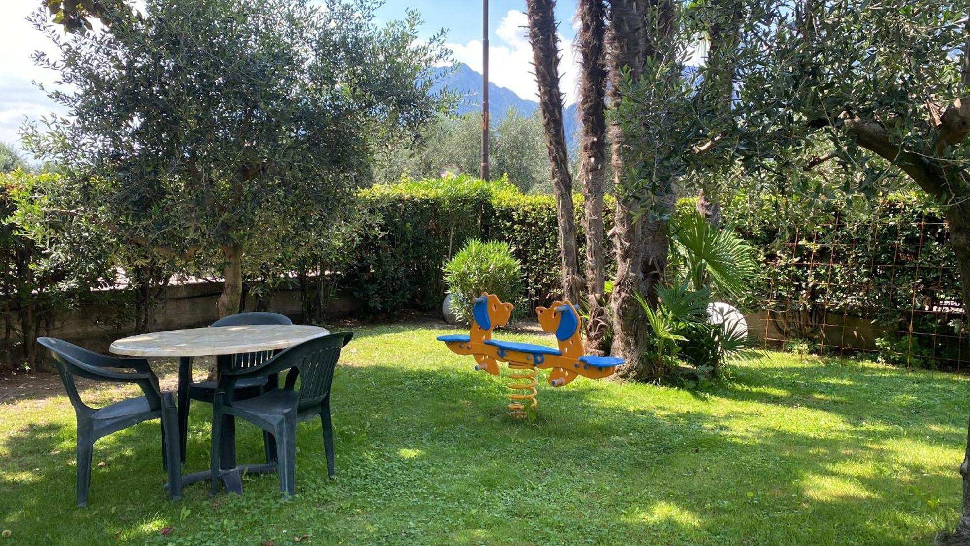 Appartamenti Nataly Torbole Sul Garda Ngoại thất bức ảnh