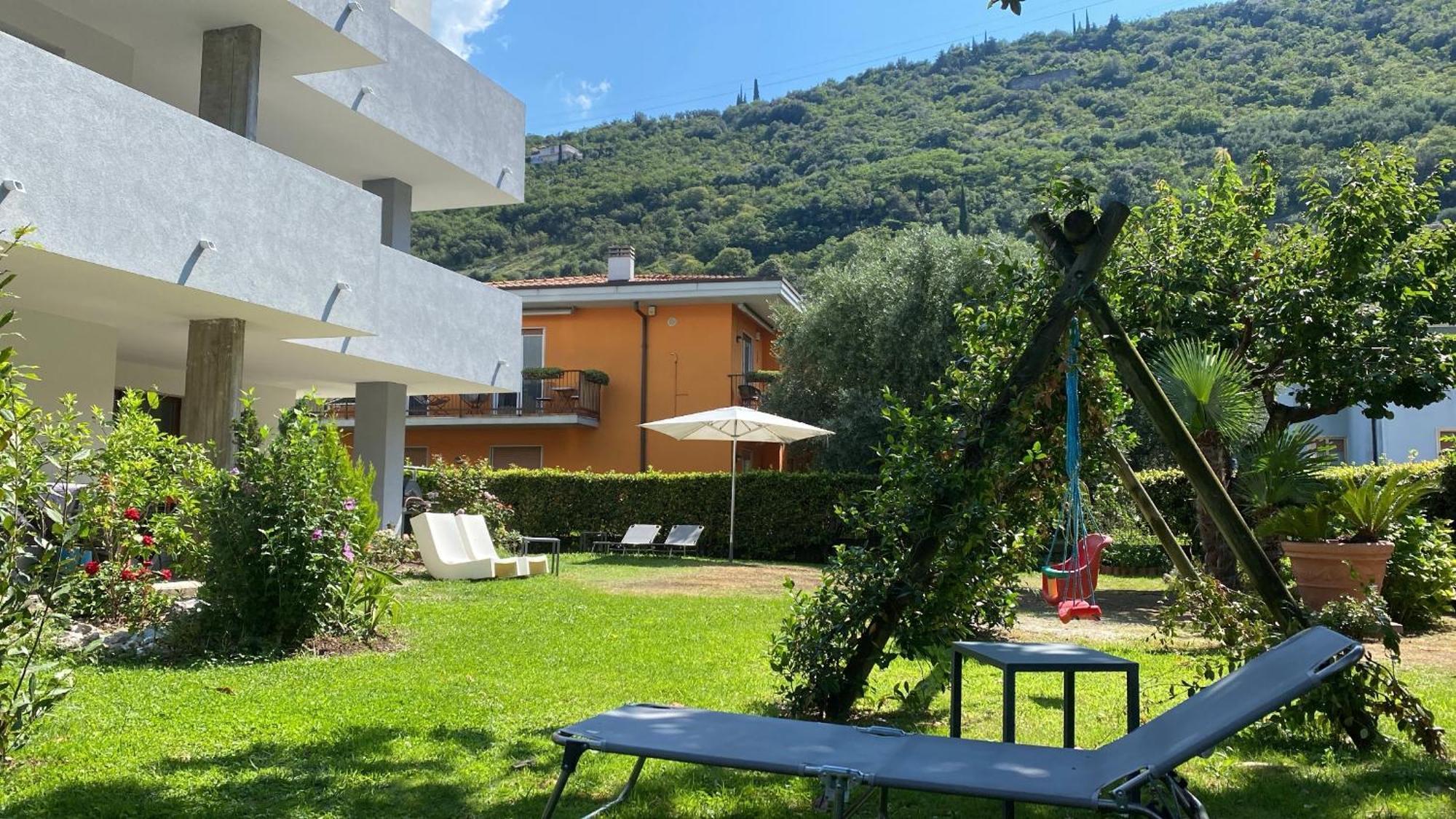 Appartamenti Nataly Torbole Sul Garda Ngoại thất bức ảnh